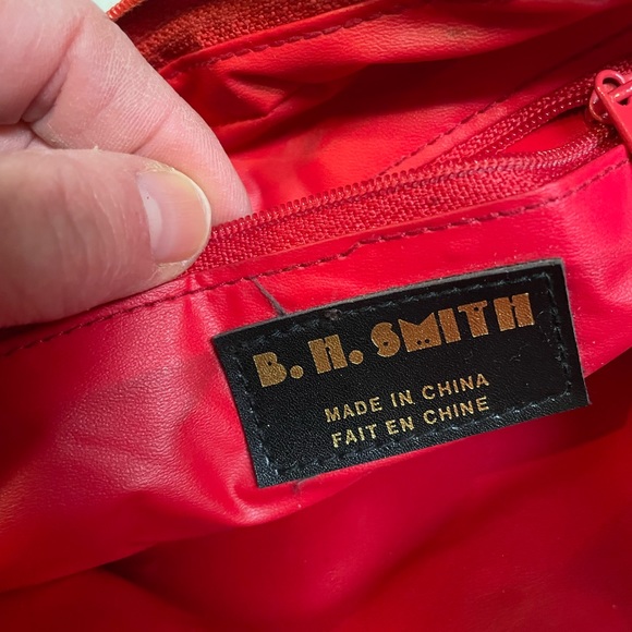 Red Crossbody - Picture 7 of 8